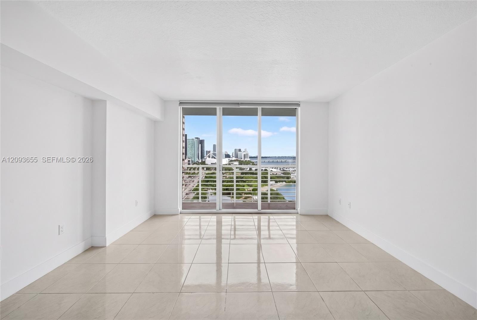 325 S Biscayne Boulevard 2320, Miami, FL 33131 photo 20