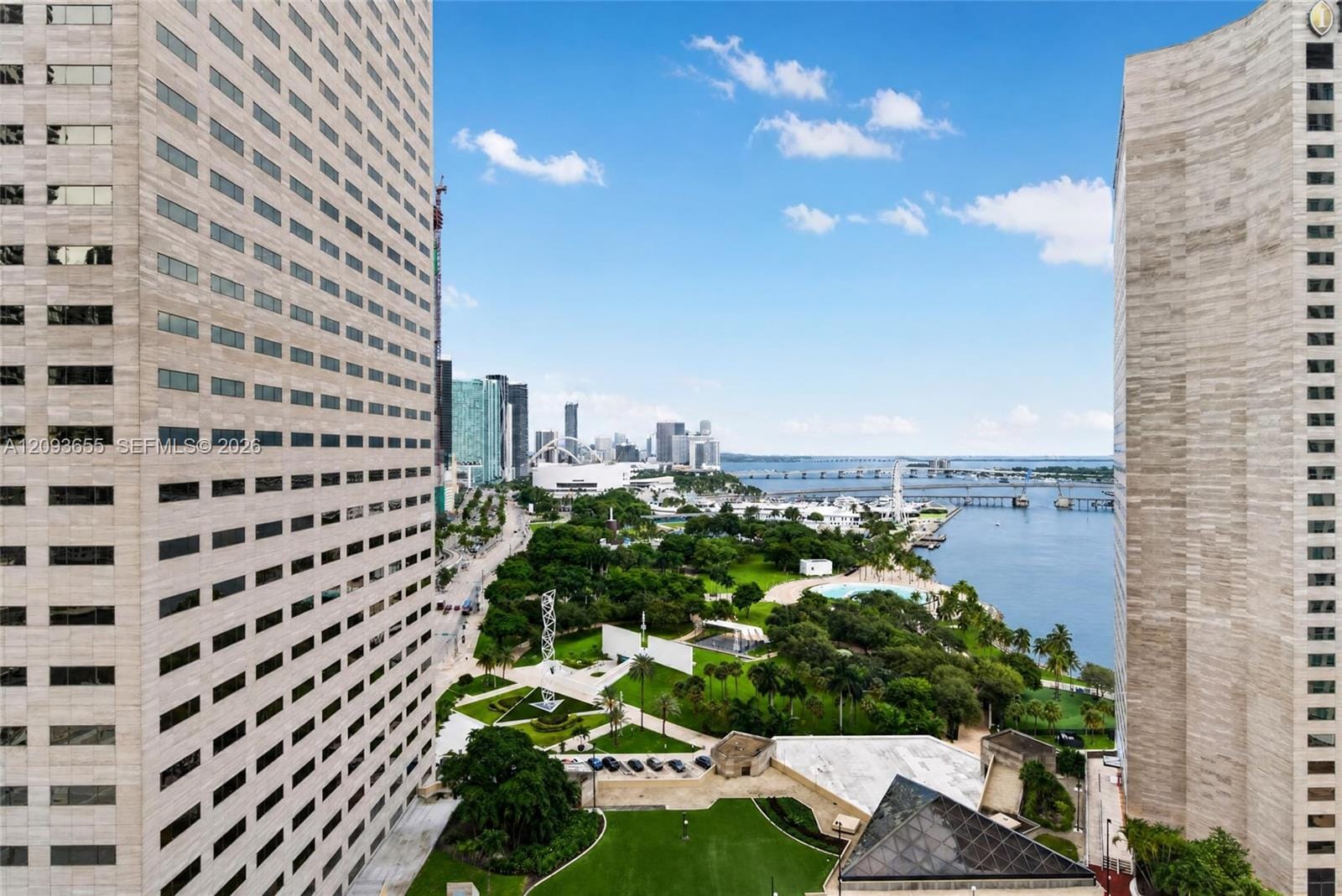 325 S Biscayne Boulevard 2320 — photo 6