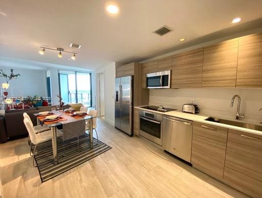 121 NE 34th Street 1714, Miami, FL 33137