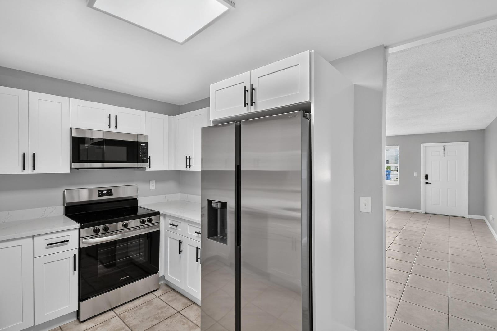 1037 W 28TH Street, Riviera Beach, FL 33404 photo 2