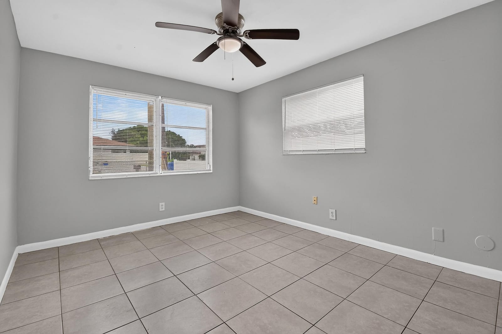 1037 W 28TH Street, Riviera Beach, FL 33404 photo 13