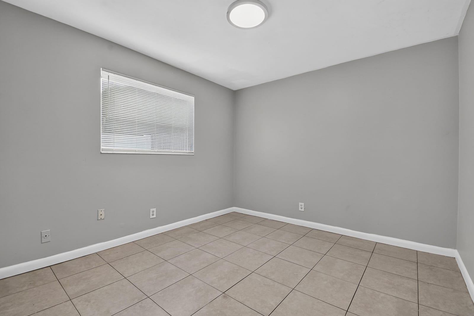 1037 W 28TH Street, Riviera Beach, FL 33404 photo 17