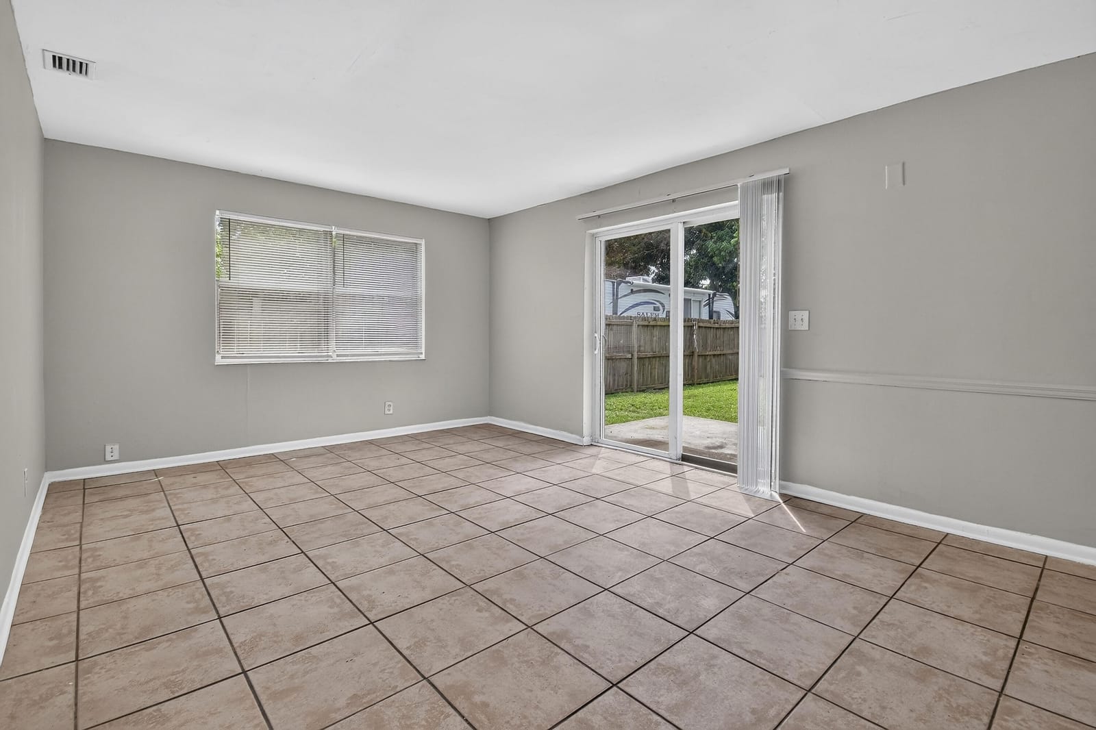 1037 W 28TH Street, Riviera Beach, FL 33404 photo 10