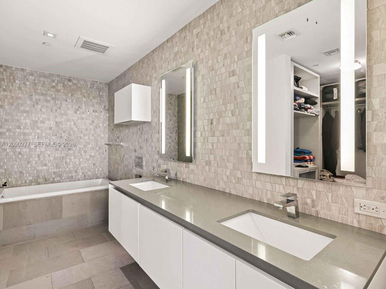 88 SW 7th Street 2506, Miami, FL 33130 photo 21