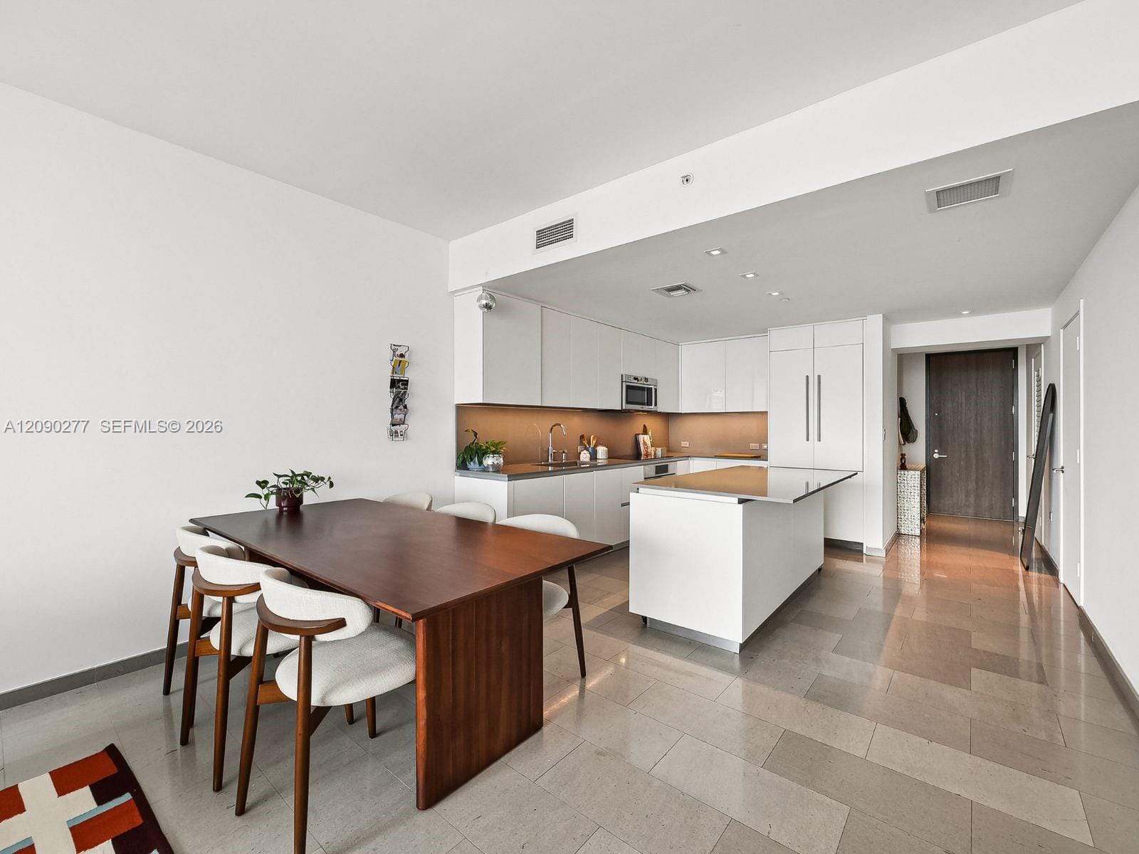 88 SW 7th Street 2506 — photo 6