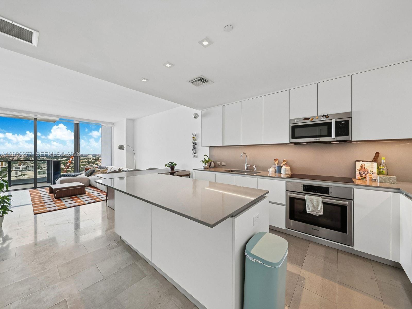 88 SW 7th Street 2506 — photo 7