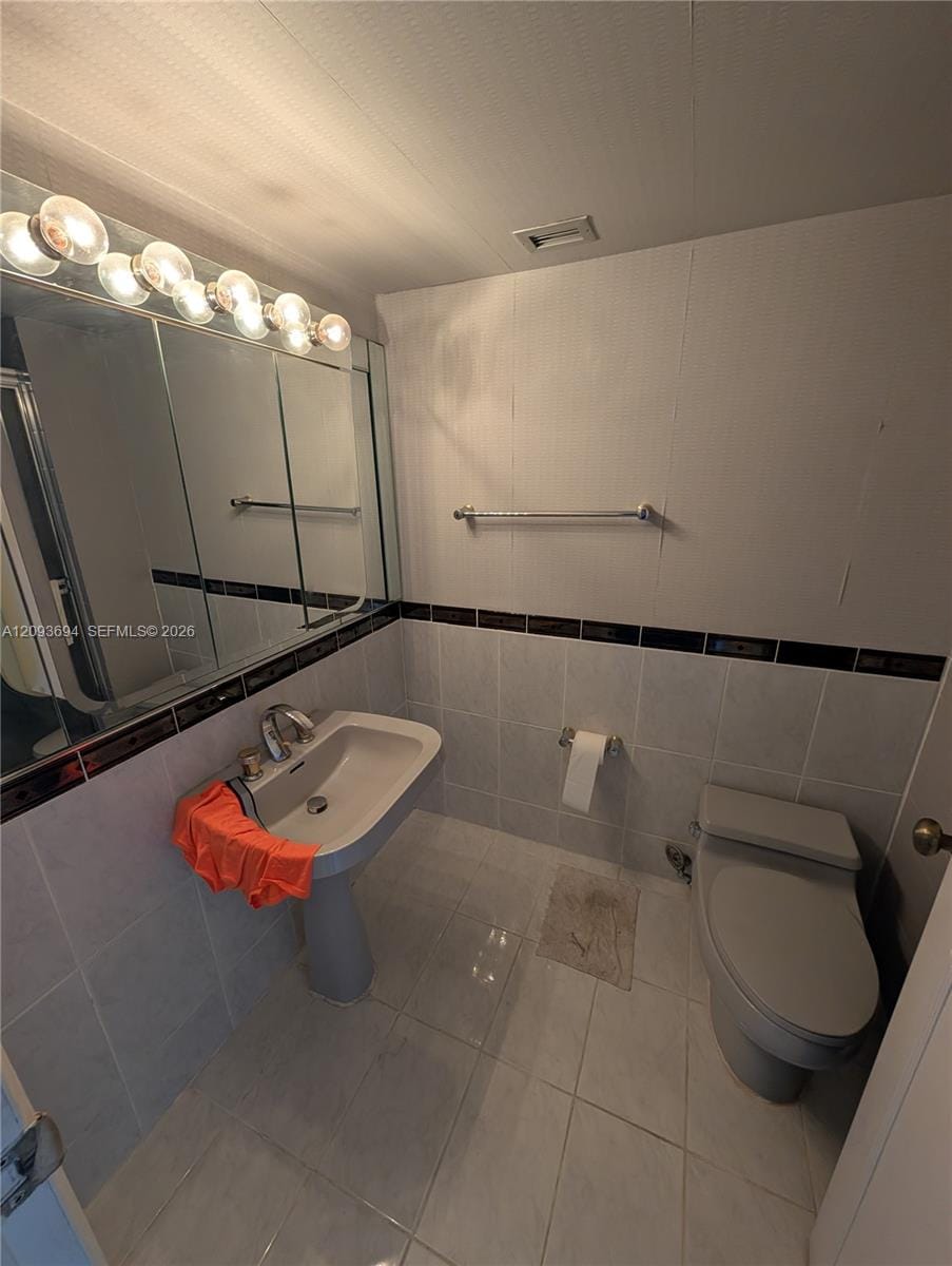 11930 N Bayshore Drive 502 — photo 9