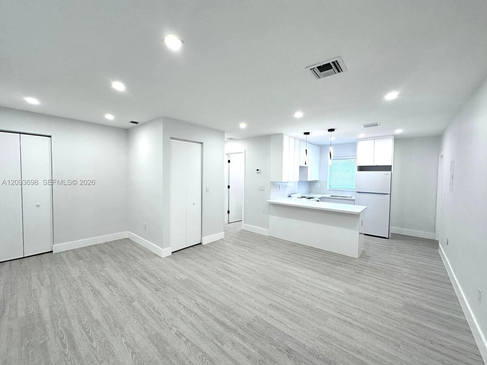 215 Zamora Avenue 9, Coral Gables, FL 33134 photo 1