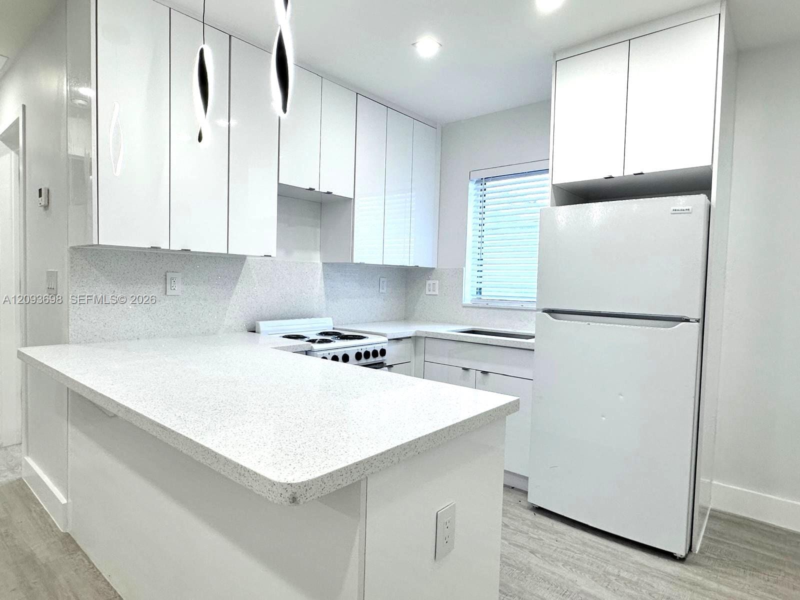 215 Zamora Avenue 9, Coral Gables, FL 33134 photo 4