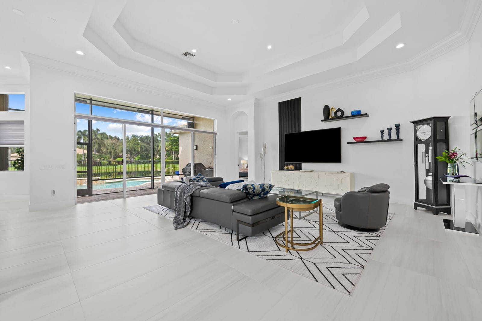 7120 CORNING Circle — photo 9