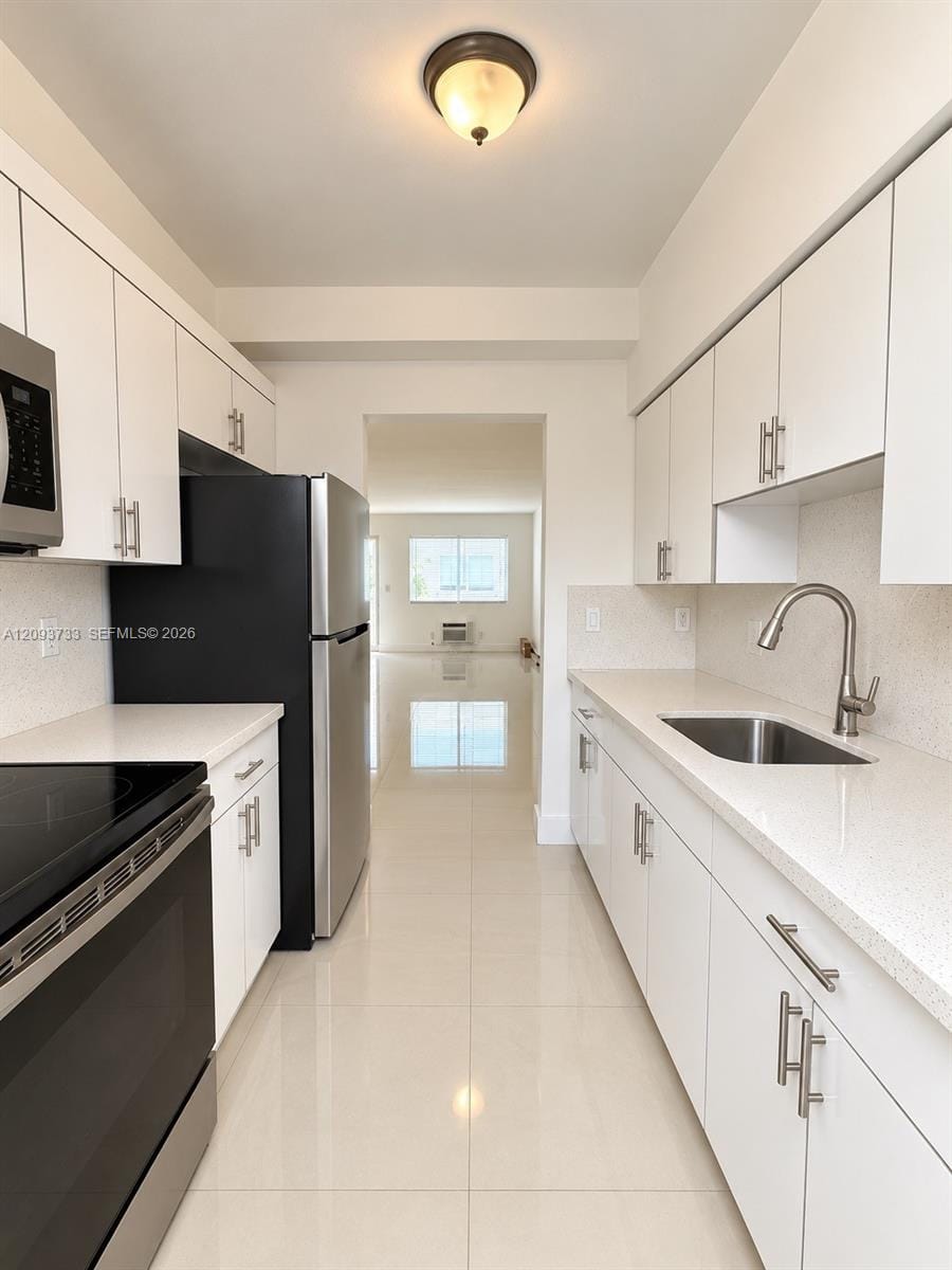 8215 Crespi Boulevard 2, Miami Beach, FL 33141 photo 4
