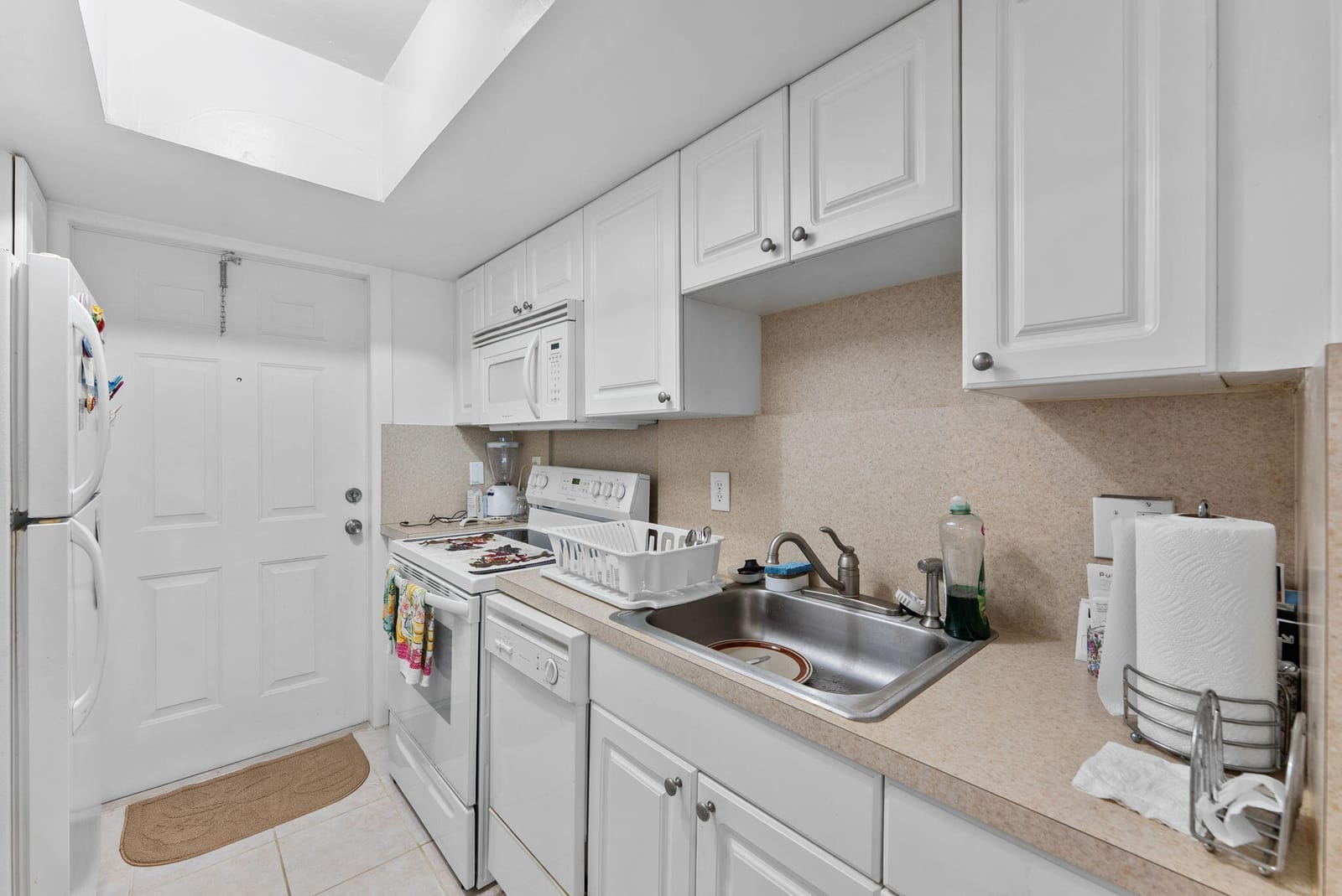 1500 CRESCENT Circle B215 — photo 8