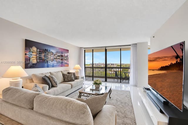 2000 Island Boulevard 808, Aventura, FL 33160