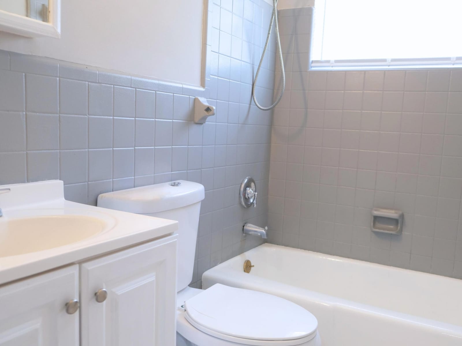 401 SILVER BEACH Road A — photo 11