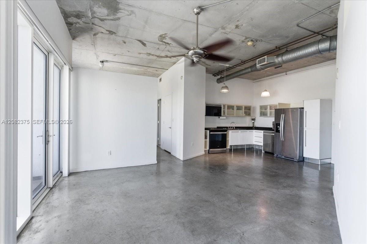 10 S River Drive 806 — photo 3