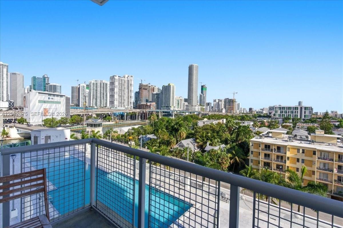 10 S River Drive 806 — photo 7