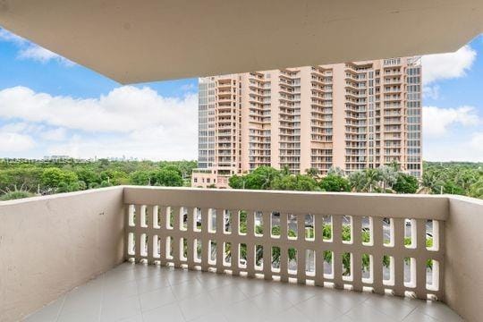 90 Edgewater Drive 514, Coral Gables, FL 33133 photo 5