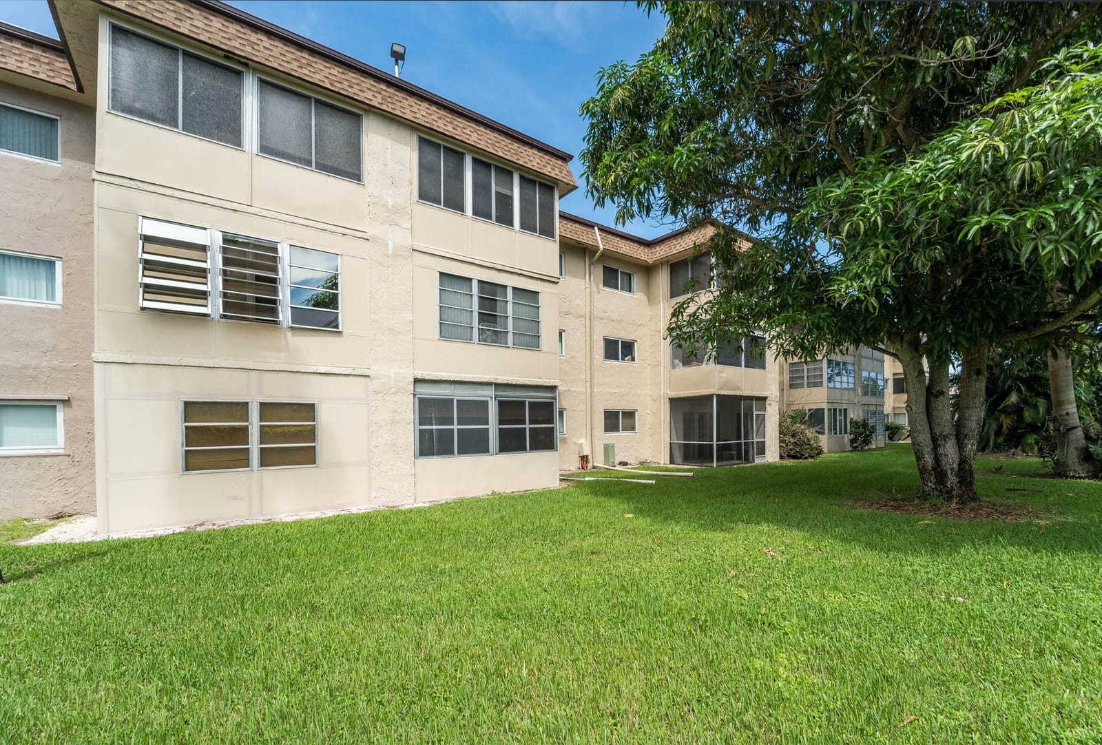 705 Lori Drive 112 — photo 2