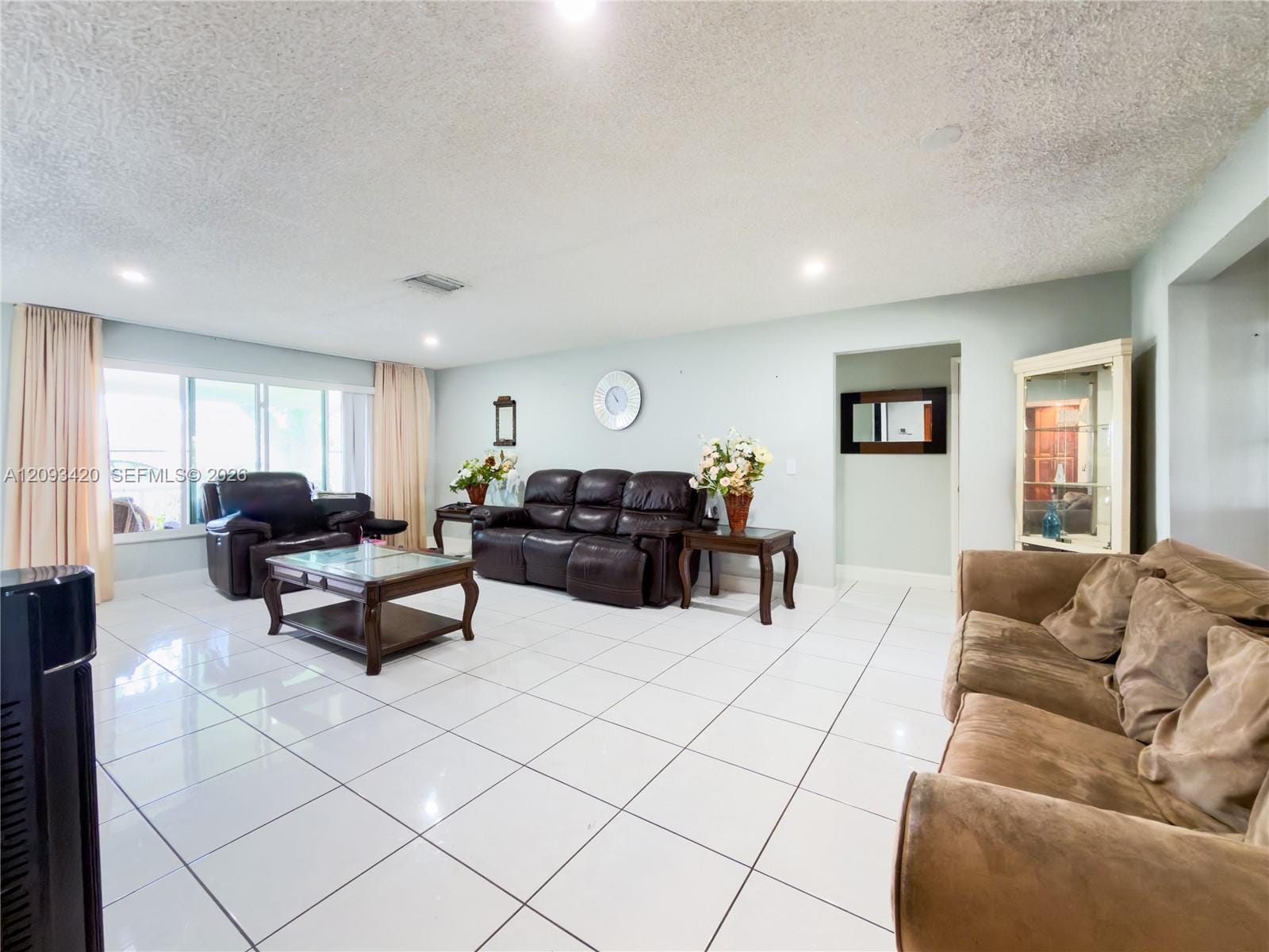 310 NW 25th Court — photo 9