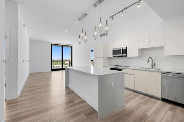 101 Diplomat Parkway 809, Hallandale Beach, FL 33009