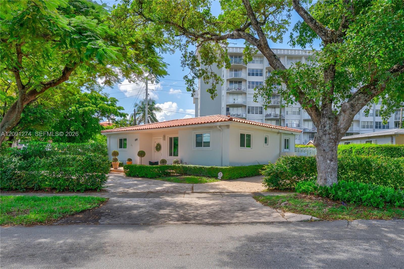 890 NE 168th Street, North Miami Beach, FL 33162 photo 30