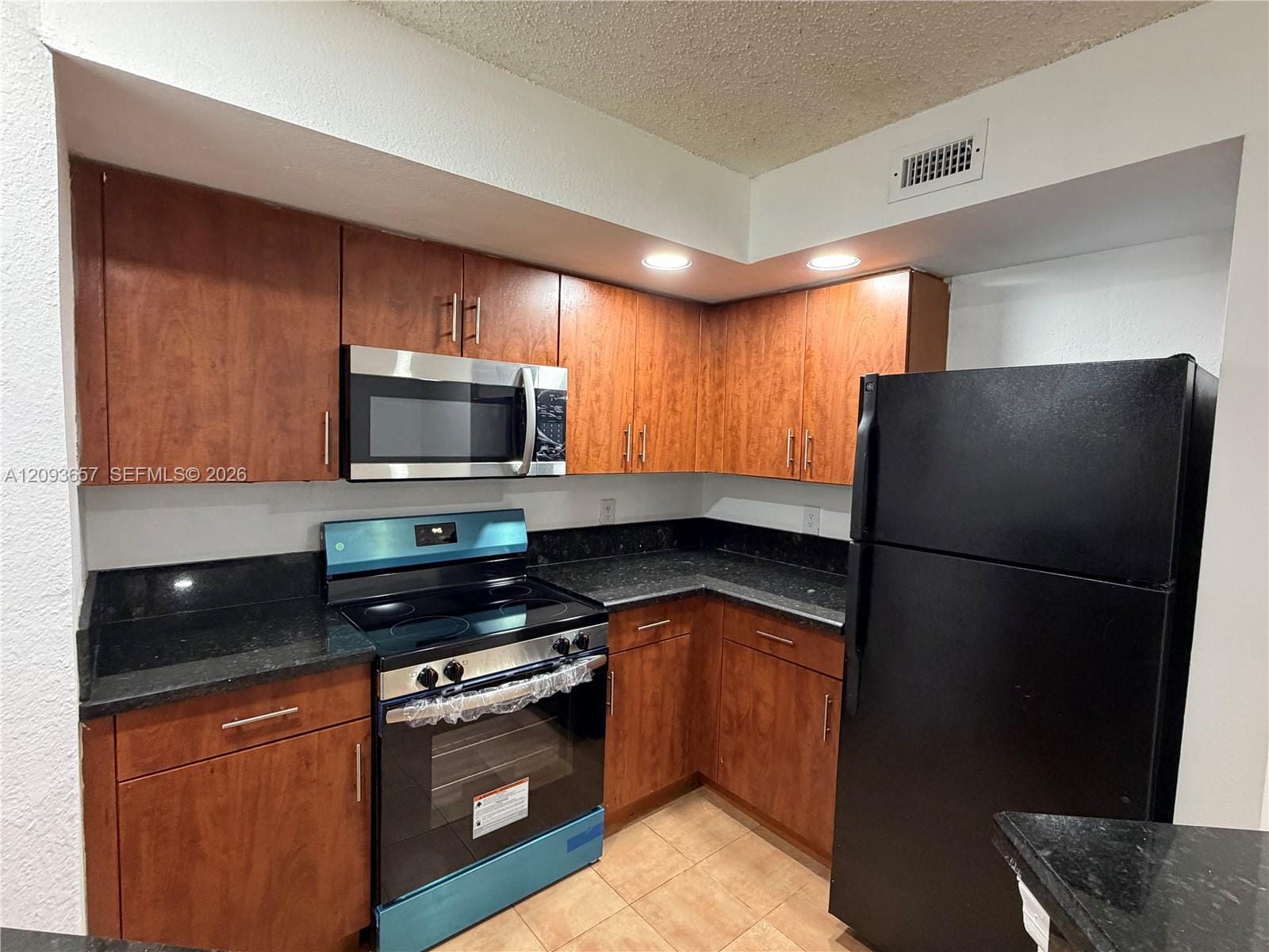 565 Vista Isles Drive 2018, Sunrise, FL 33325 photo 2