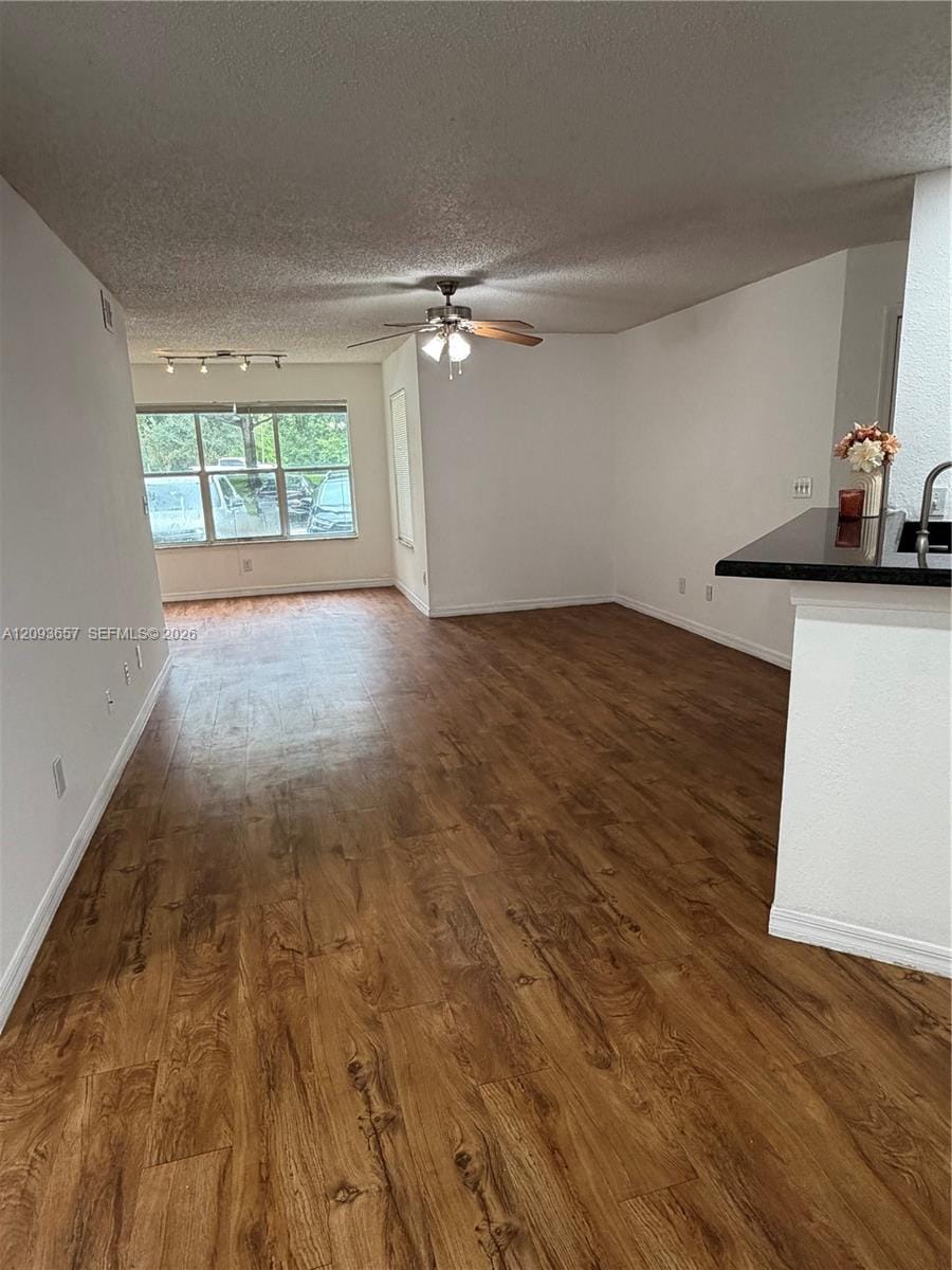 565 Vista Isles Drive 2018, Sunrise, FL 33325 photo 4