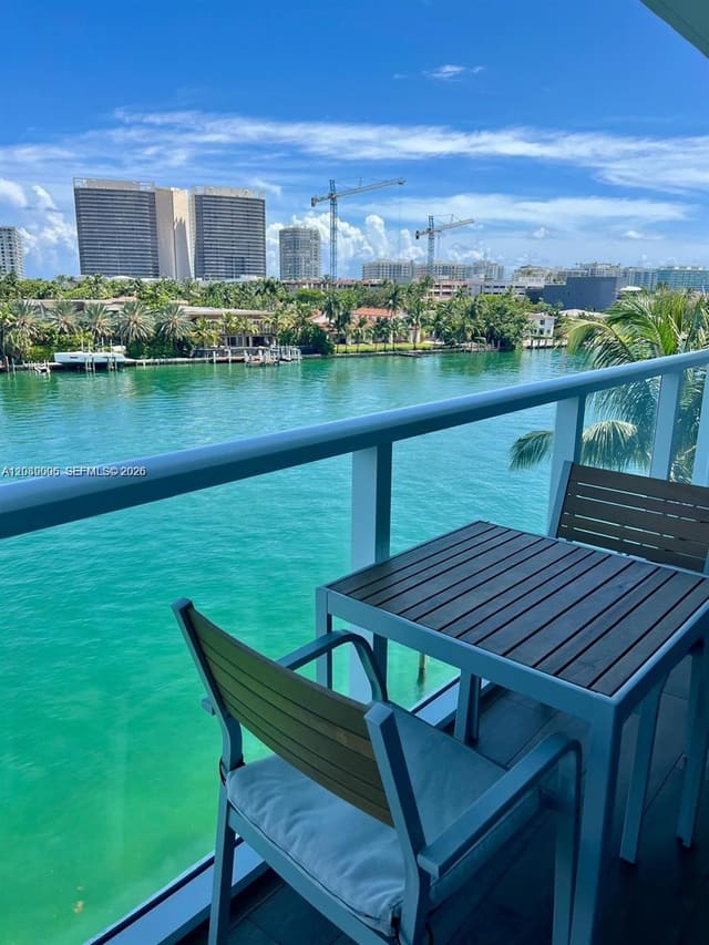 9821 E Bay Harbor Drive 605, Bay Harbor Islands, FL 33154