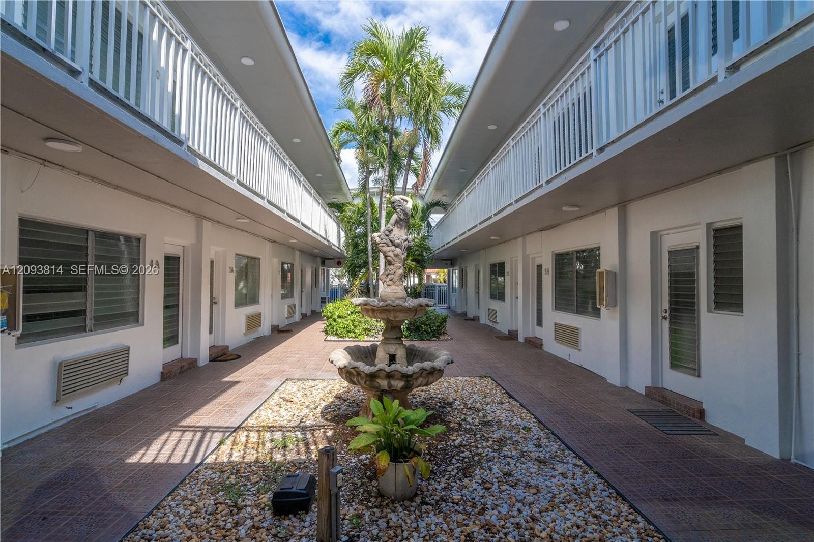 7640 Carlyle Avenue 10B, Miami Beach, FL 33141 photo 1