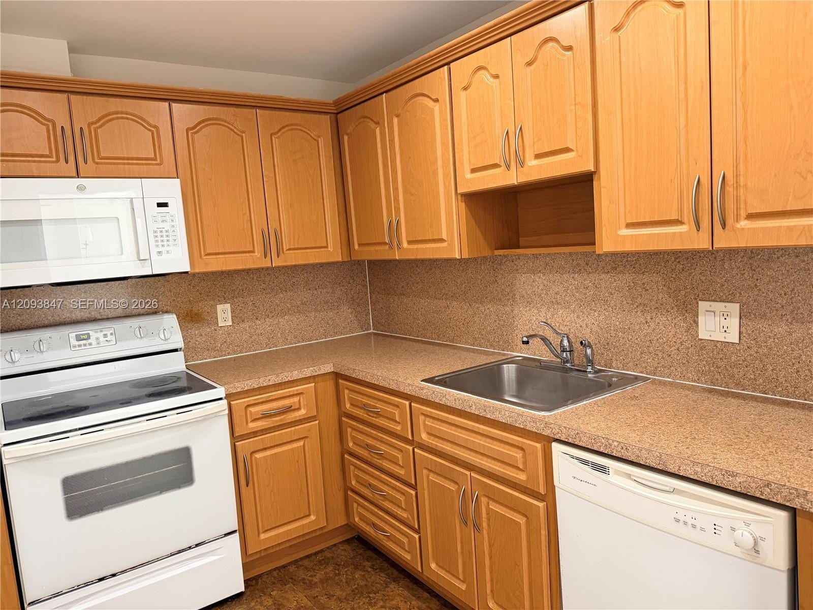 1965 S Ocean Drive 18C, Hallandale Beach, FL 33009 photo 3