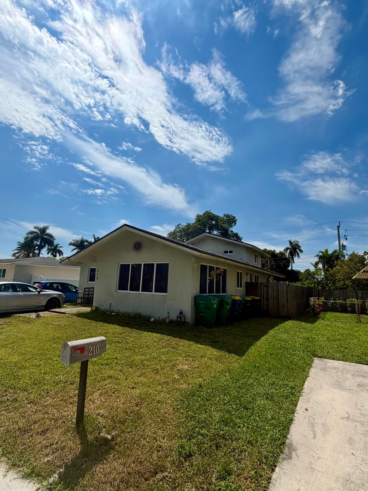 210 SE 5TH Street — photo 3