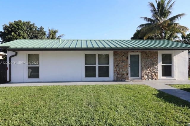 4330 NW 203rd Terrace 1, Miami Gardens, FL 33055