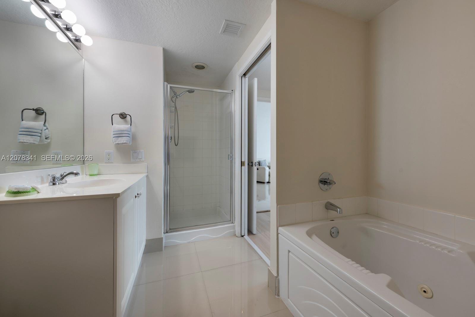 18100 N Bay Road 1009, Sunny Isles Beach, FL 33160 photo 13