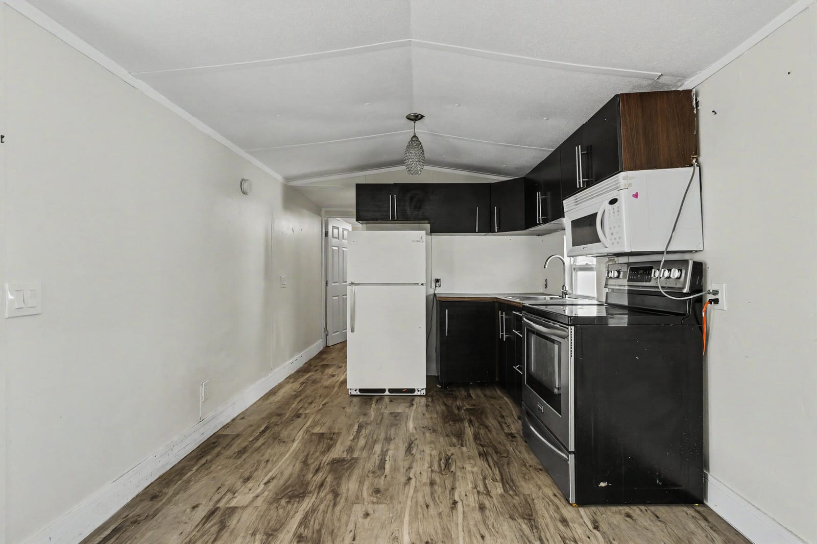 2776 NW 29th Place, Oakland Park, FL 33311 photo 12