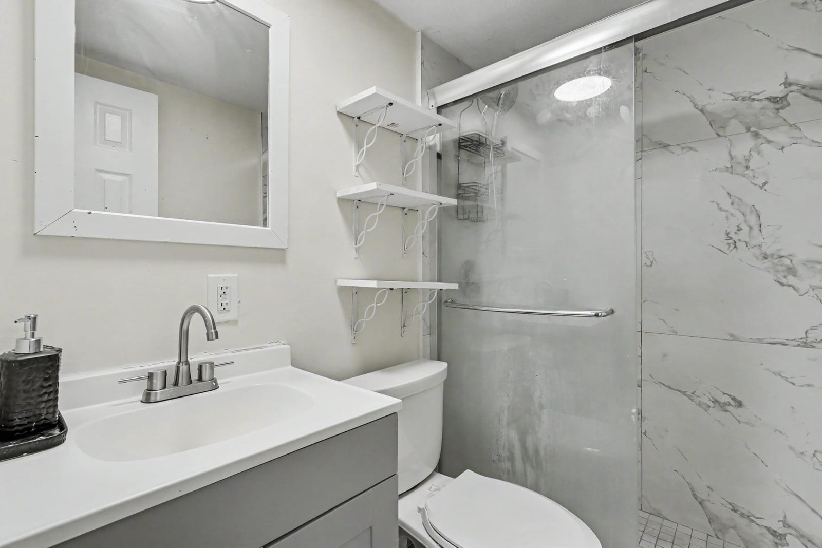 2776 NW 29th Place, Oakland Park, FL 33311 photo 15