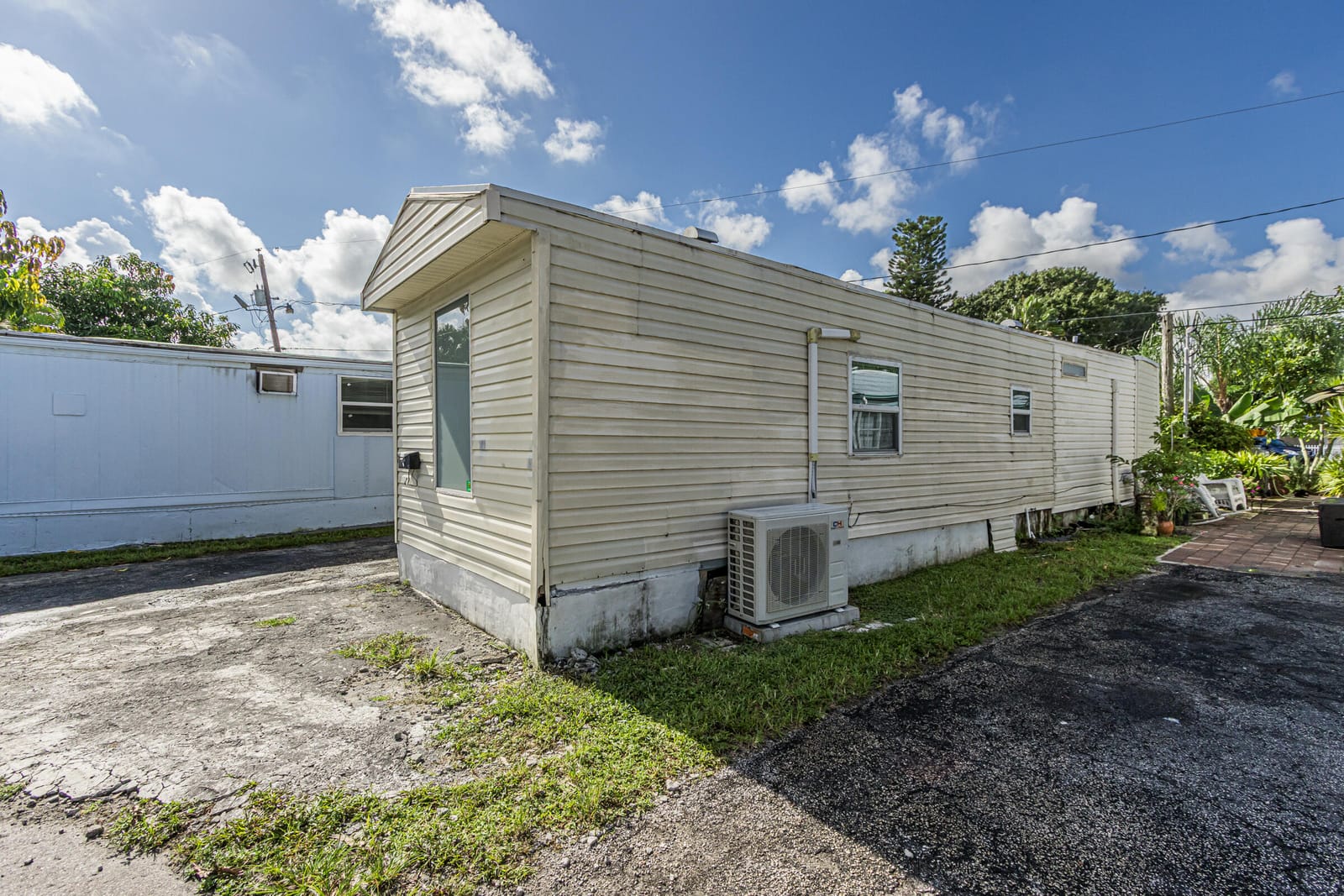 2776 NW 29th Place, Oakland Park, FL 33311 photo 3