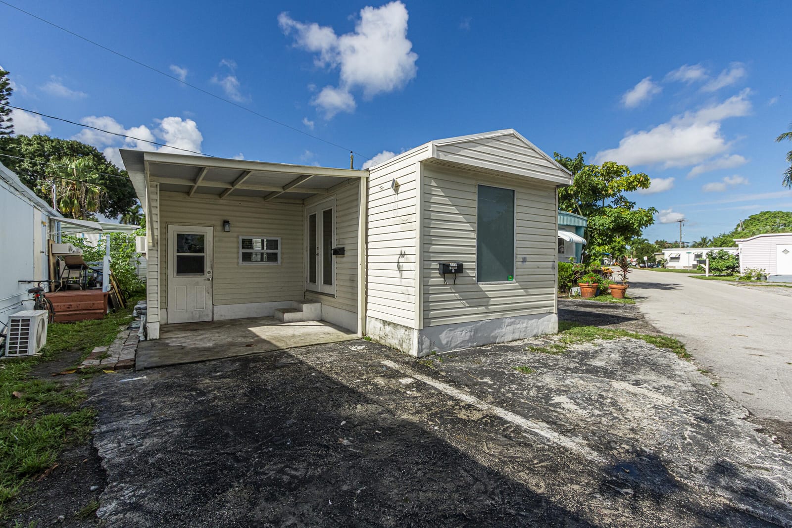 2776 NW 29th Place, Oakland Park, FL 33311 photo 4