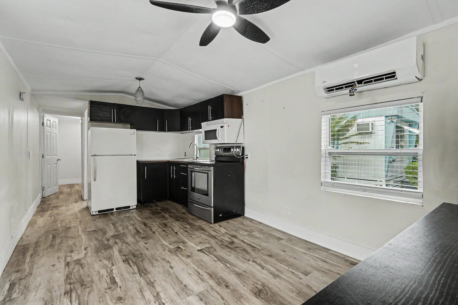 2776 NW 29th Place, Oakland Park, FL 33311 photo 9