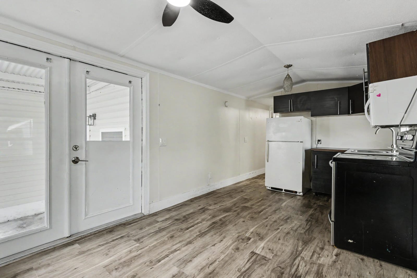 2776 NW 29th Place, Oakland Park, FL 33311 photo 10