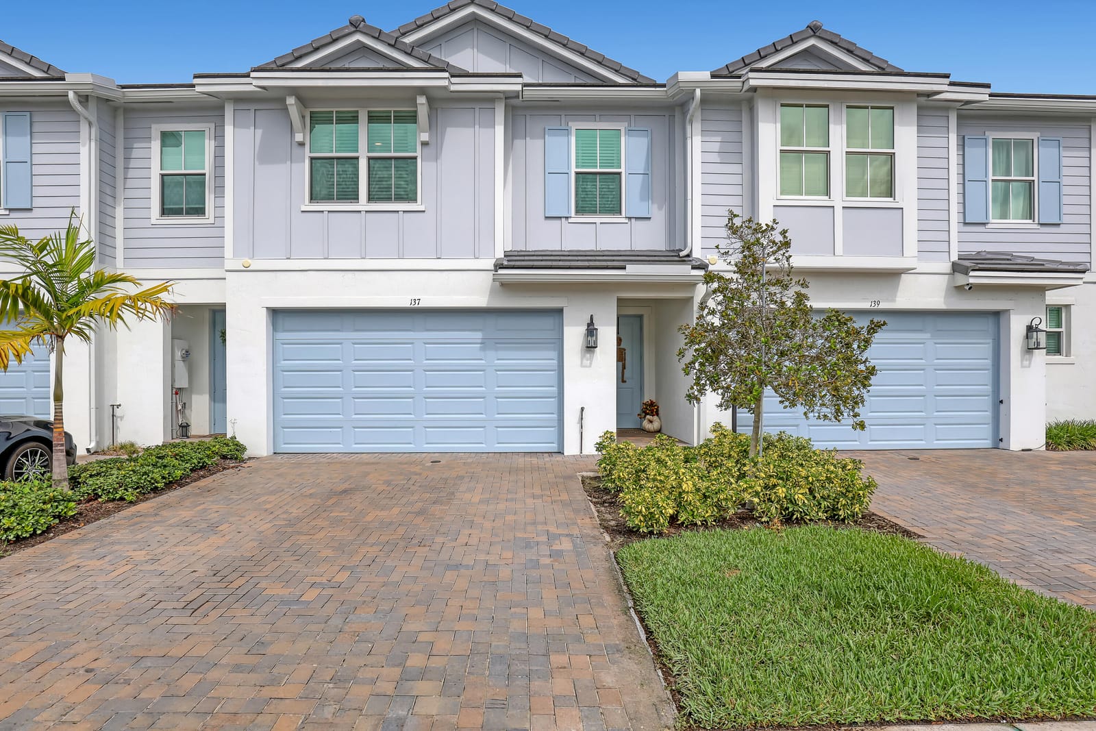 137 SE Birch Terrace, Stuart, FL 34997 photo 2
