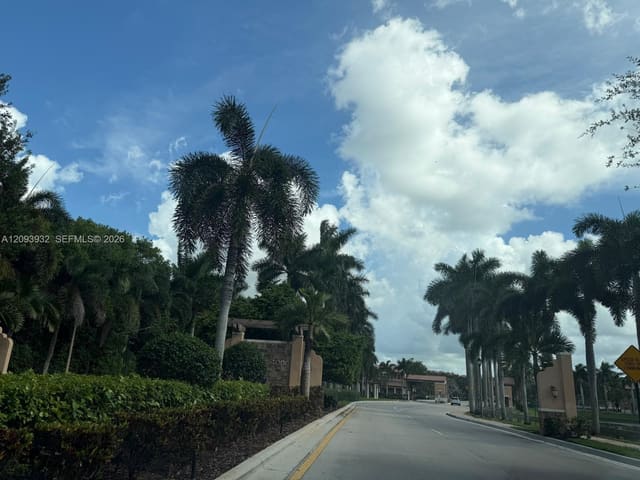 14624 SW 5th Street 4-5, Pembroke Pines, FL 33027