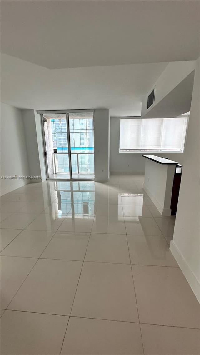 244 Biscayne Boulevard 1608, Miami, FL 33132