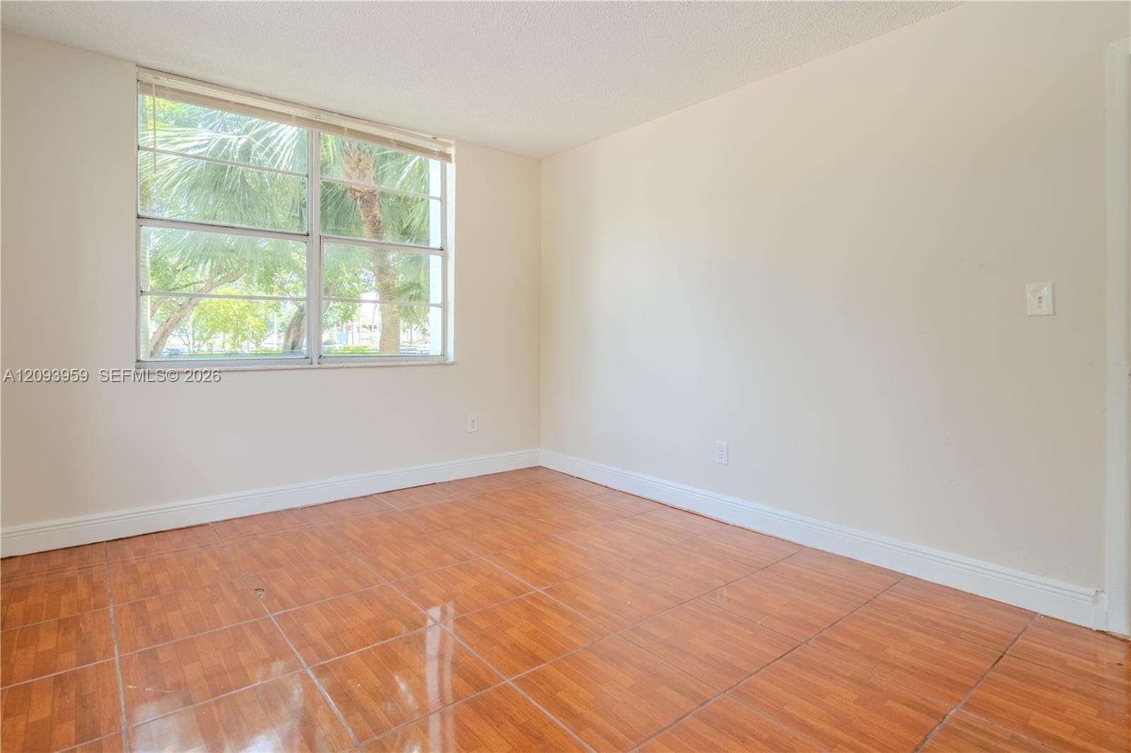 482 NW 165th St Road A-201 — photo 10
