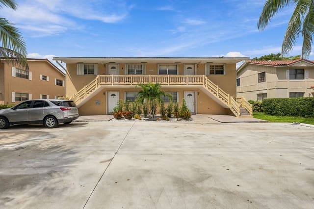 4106 Riverside Drive 1-4, Coral Springs, FL 33065