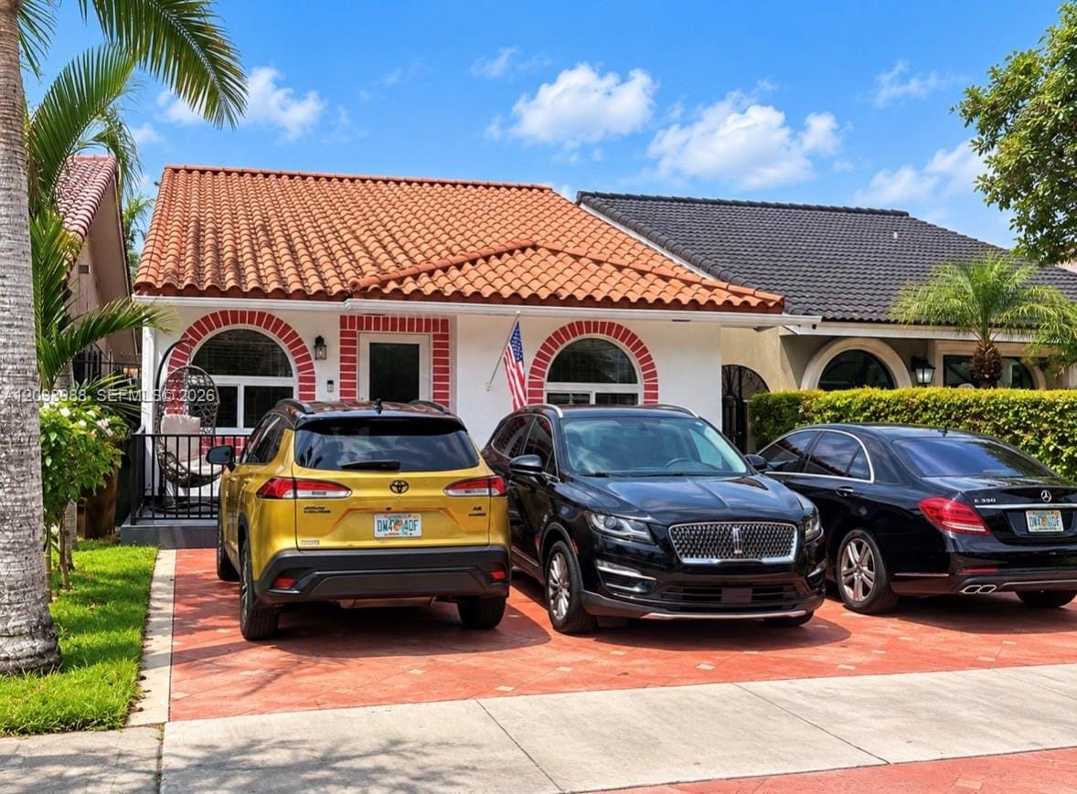 5920 W 20th Lane, Hialeah, FL 33016 photo 2