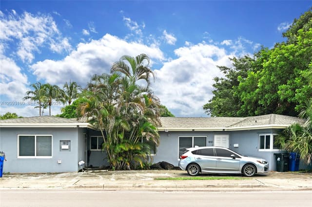 1810 NE 15th Avenue 1810, Fort Lauderdale, FL 33305
