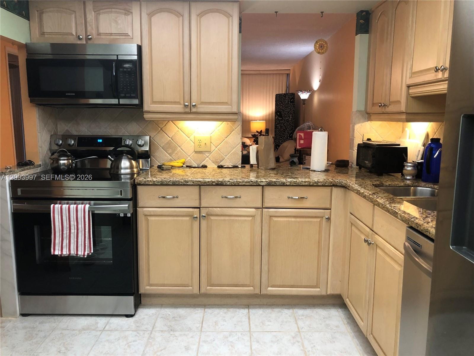 1351 NE Miami Gardens Drive PH11E — photo 2