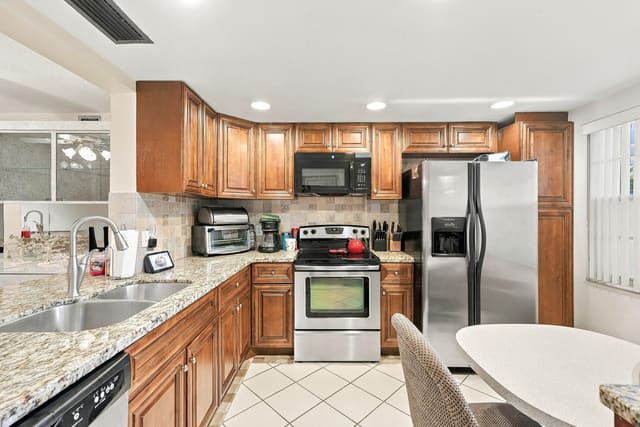 2903 VICTORIA Circle C1, Victoria Village G Condo, Coconut Creek, FL