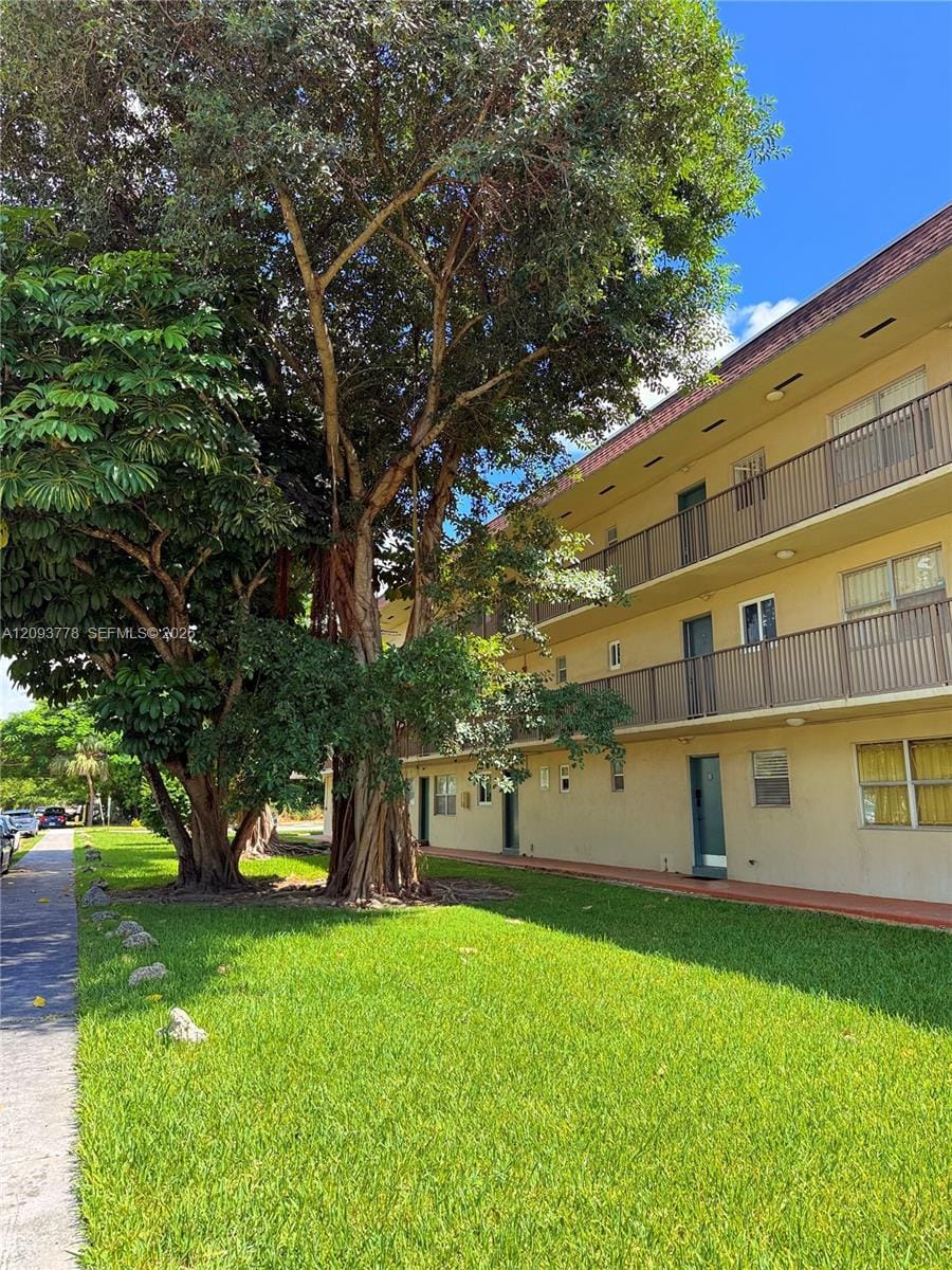 7505 SW 82nd Street 305, Miami, FL 33143 photo 2
