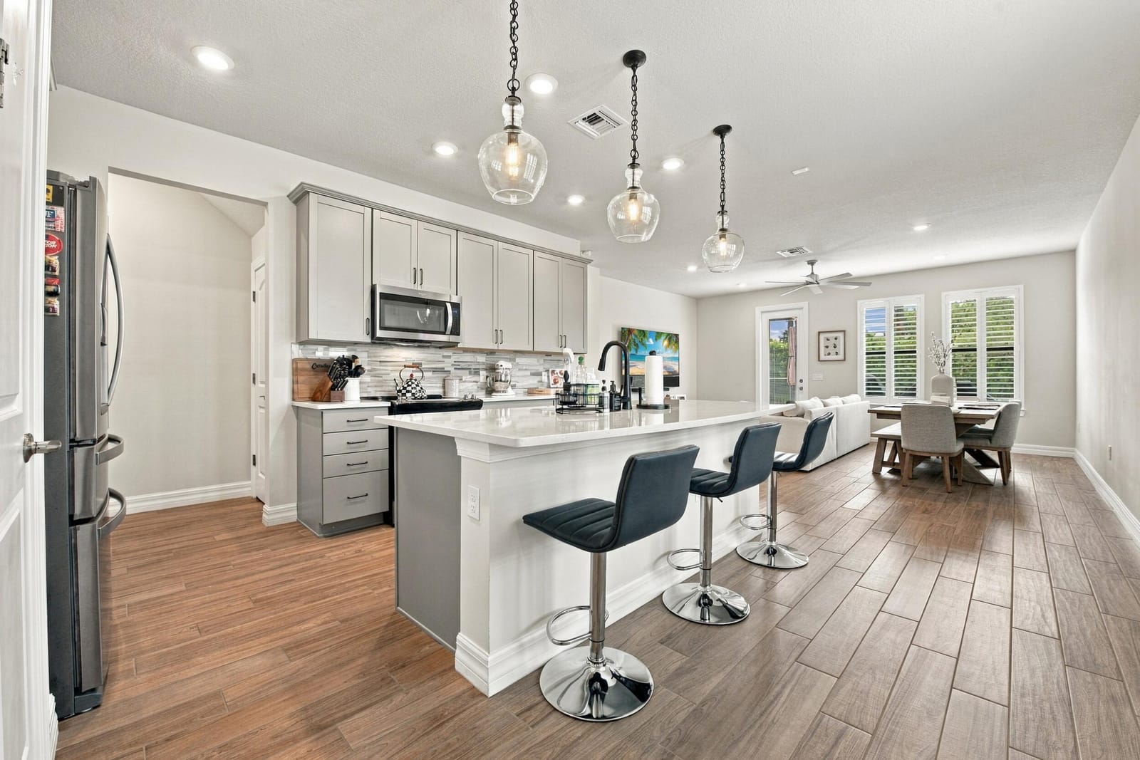 8672 ESCUE Street — photo 2